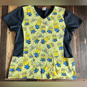 DESPICABLE ME • minions nursing scrub vneck top fun graphic pattern nurse large